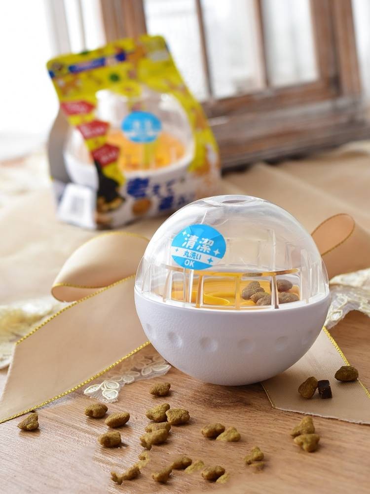 Interactive Dog Puzzle Ball Toy for Chewing and Treat Dispensing