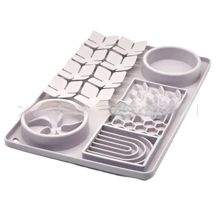 Pet Silicone Licking Mat With Suction Cup For Slow Feeding